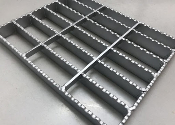 HBGB 32 X 4.5mm 스테인레스 스틸 바닥 톱니 모양의 금속 격자 ISO14001
