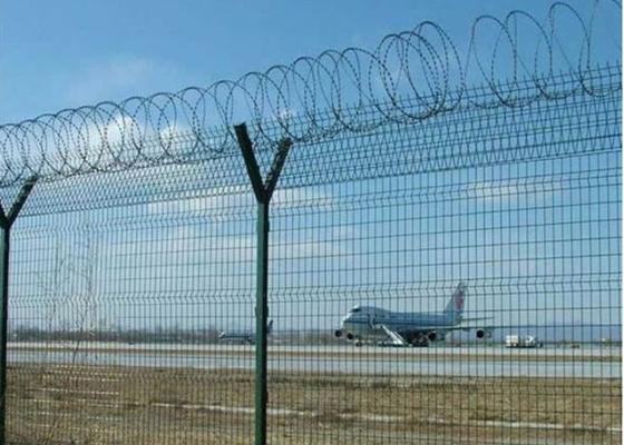 면도칼 가시철사로 입히는 50x100mm Y 포스트 공항 보안 울타리 BTO22 PVC