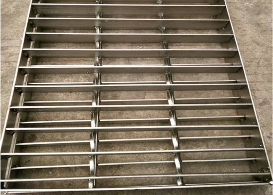 25x4.5mm 304 스테인리스 보도 삐걱거리는 트렌치 하수구 ISO9001