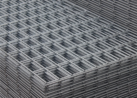 은 2×2in 2×4 BWG 13 아연 도금 철망사 패널 2.11mm 고 장력